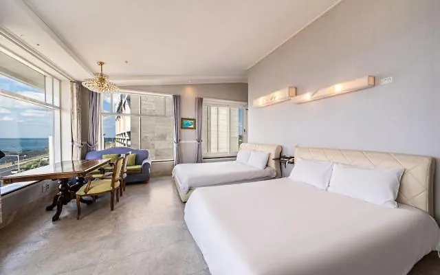 Hotel White House Jeju